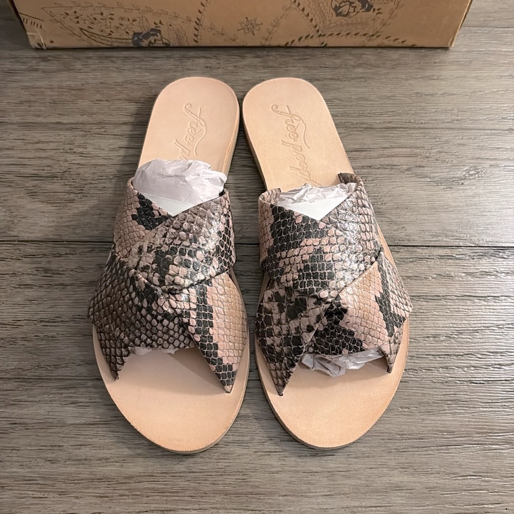 NIB [Free People] Rio Vista Brown Snake Slip-On Sandals Womens EU 36 / US 5.5 - Picture 5 of 15